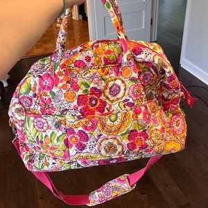 Vera Bradley travel bag